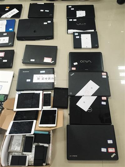 警方查獲的部分作案工具。新京報記者 吳為 攝