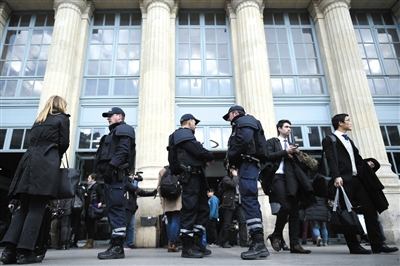 法國巴黎，警方加強安保工作。圖/CFP