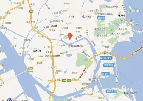 以此前的格力康樂園為例。在2005年，格力電器就已出資2億元，建立員工生活區(qū)——格力康樂園。該生活園區(qū)建筑面積達(dá)12萬平方米以上，可容納員工10000多人。后來，斥資4億的康樂園二期也已經(jīng)投入使用。