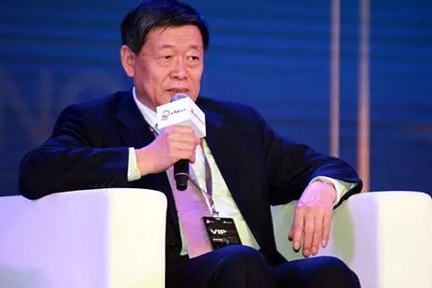 在2015(第八屆)金麒麟論壇上，山東魏橋創(chuàng)業(yè)集團(tuán)董事長張士平表示，要想企業(yè)搞得好，必須讓員工過得好，我們企業(yè)負(fù)責(zé)為員工蓋房子，保證每個(gè)員工有一套房子，從90平方到160平方不等，這就解決了把農(nóng)村勞動(dòng)力轉(zhuǎn)移到城市的問題，也解決了我們的職工家屬的問題，叫職工真正以企業(yè)為家。