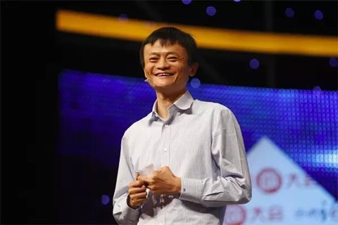 2011年8月17日，阿里巴巴集團(tuán)宣布，將提供30億元無息貸款，幫助員工解決首次置業(yè)問題，每人最高可申請30萬元。此外，阿里巴巴還將投入5億元設(shè)教育基金，通過和教育機(jī)構(gòu)共同辦學(xué)、與現(xiàn)有學(xué)校合作，解決員工子女入園、上學(xué)問題;向基層員工發(fā)放一次性的物價(jià)、子女教育補(bǔ)貼，預(yù)計(jì)總額超過4000萬元。