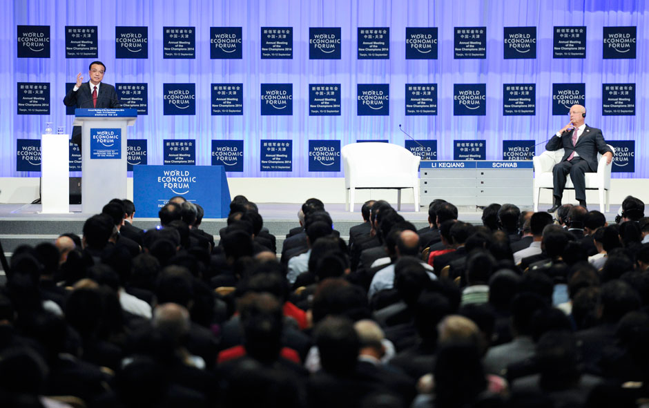 李克強(qiáng)總理出席夏季達(dá)沃斯論壇并發(fā)表開(kāi)幕式致辭。