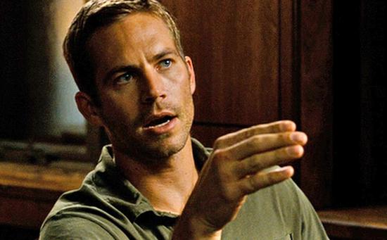 為了讓多姆重獲自由，布萊恩與FBI達(dá)成協(xié)議