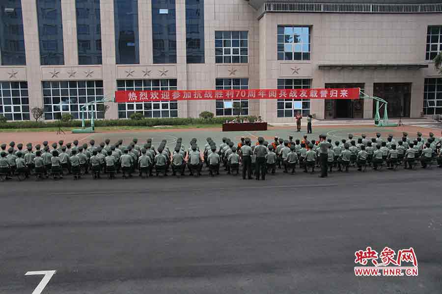 與戰(zhàn)友交流心得和訓練經(jīng)驗 與戰(zhàn)友交流心得和訓練經(jīng)驗