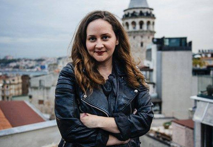 美藝術家彩繪模特“隱身”世界七大奇跡 美藝術家彩繪模特“隱身”世界七大奇跡