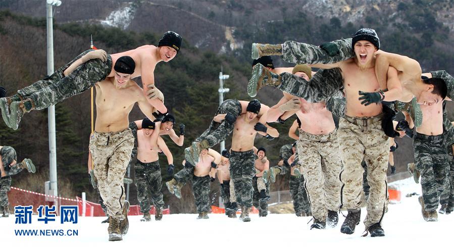 韓美舉行極寒雪地聯(lián)合訓練(高清組圖)