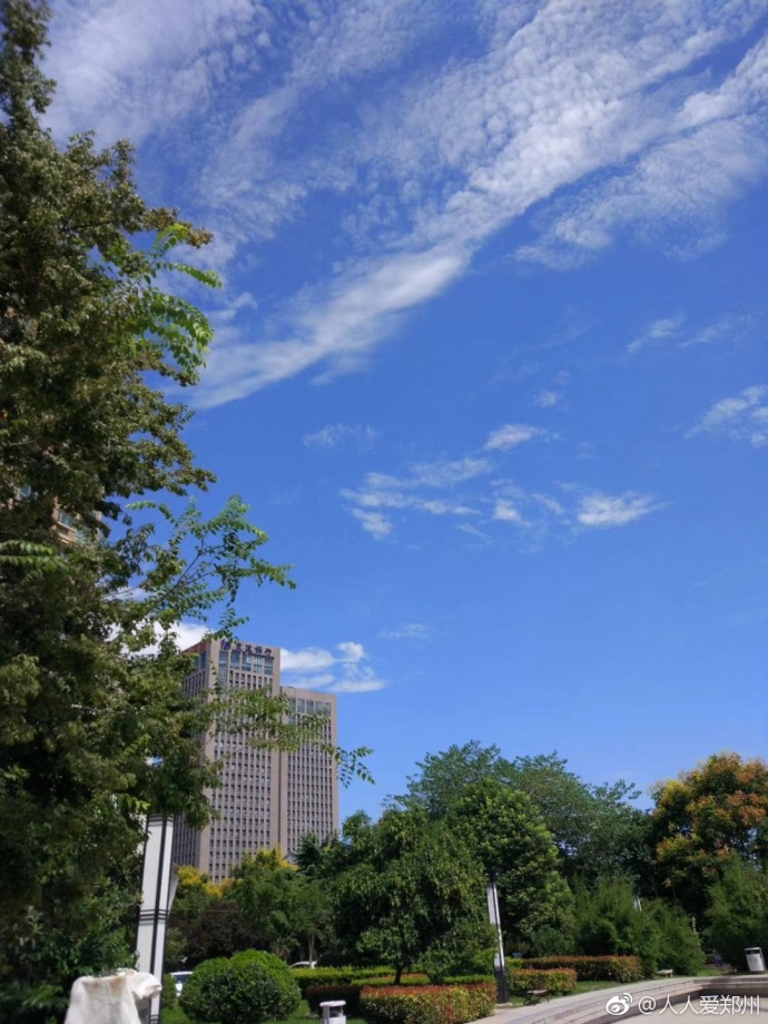 又被鄭州的藍天刷屏！隨便一拍就是手機壁紙