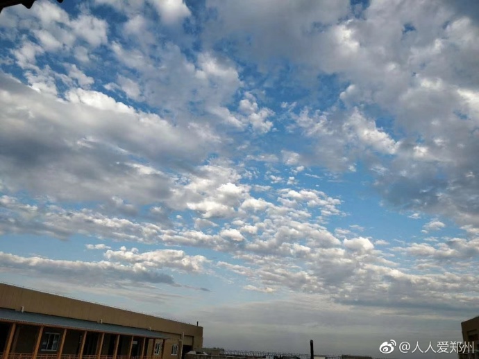 又被鄭州的藍天刷屏！隨便一拍就是手機壁紙