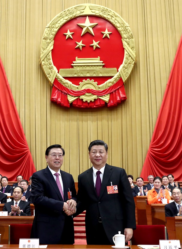 習(xí)近平當(dāng)選國家主席、中央軍委主席