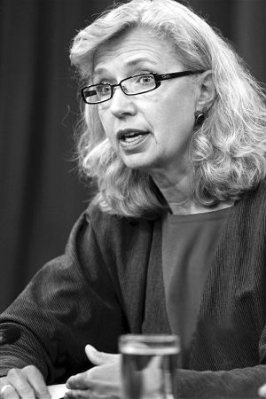 美國(guó)國(guó)防部代理常務(wù)副部長(zhǎng)?？怂? width=