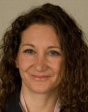 世衛(wèi)組織流感專家芒福德博士指出，H5N8病毒有可能會傳染給人。