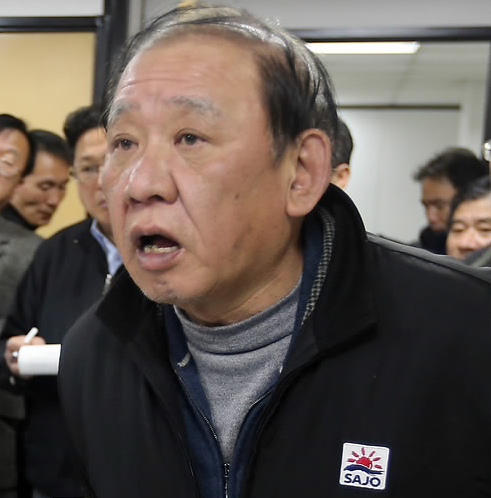 思潮產(chǎn)業(yè)的負(fù)責(zé)人向失蹤者家屬說明情況 思潮產(chǎn)業(yè)的負(fù)責(zé)人向失蹤者家屬說明情況