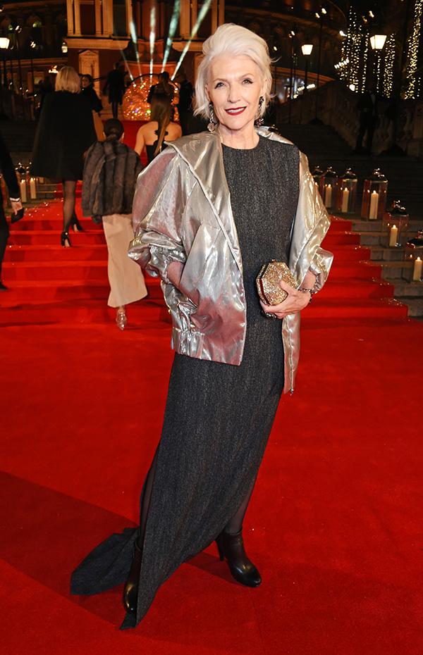 特斯拉老板68歲母親是超模！