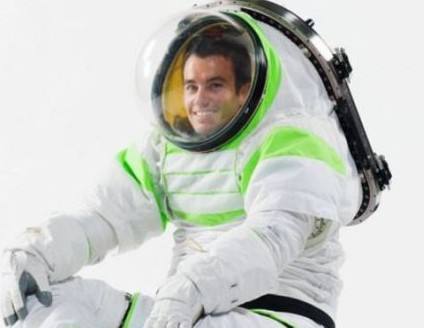 18個保障生命運轉(zhuǎn)系統(tǒng)的背包中只有11個可用，這些背包是用于支持宇航員在開放的宇宙空間中工作使用的，這些不可用的背包使得工作人員對在空間站工作結束之前的狀況表示擔憂。