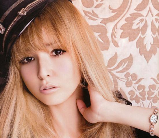 梨花頭始祖41歲 身材火辣皮膚好似少女 梨花頭始祖41歲 身材火辣皮膚好似少女