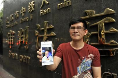 5月20日，成都市中級人民法院，駱先生再次將前女友告上法庭。