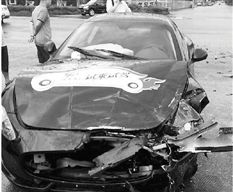 一女模特試駕瑪莎拉蒂撞車 維修費高達(dá)幾十萬 一女模特試駕瑪莎拉蒂撞車 維修費高達(dá)幾十萬