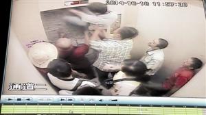 挖出的墻洞能讓一個身材嬌小的男子鉆出。