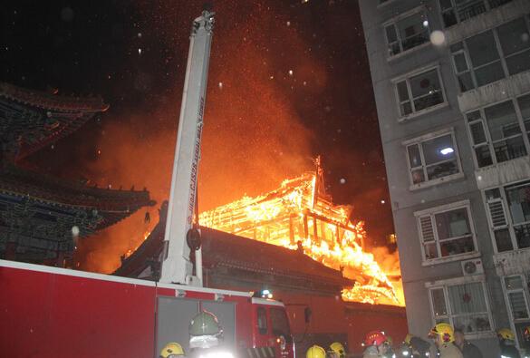 火災(zāi)現(xiàn)場(chǎng) 火災(zāi)現(xiàn)場(chǎng)