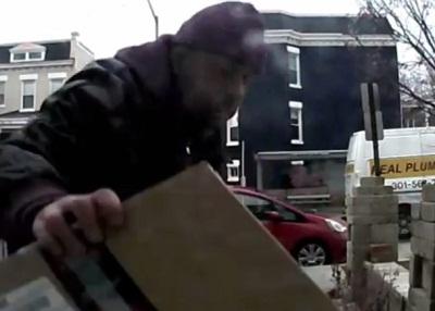 女子門口包裹屢被偷無奈自制“糞便包裹”報復(fù)