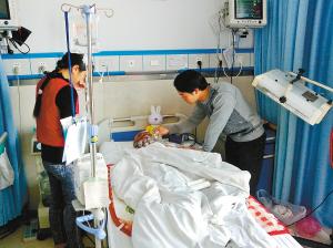 陜西6歲男孩發(fā)燒暈倒 臉朝下跌入火盆嚴重?zé)齻? oldsrc=