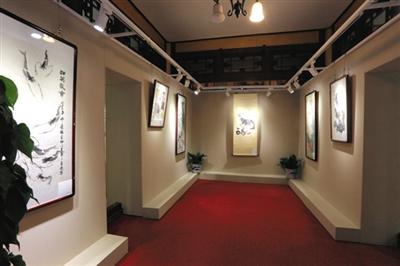 去年6月，益壽堂舉辦了“紀(jì)念頤和園對(duì)公眾開放一百周年書畫展”。