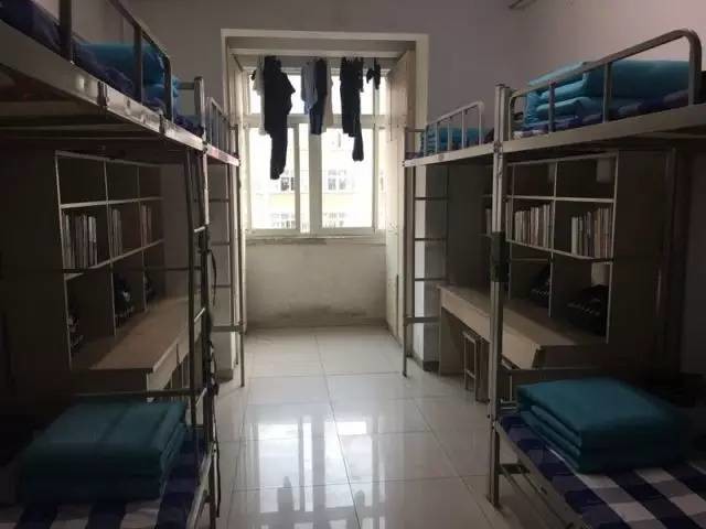 這個(gè)學(xué)校的男生宿舍火了！女同學(xué)都喊著要嫁