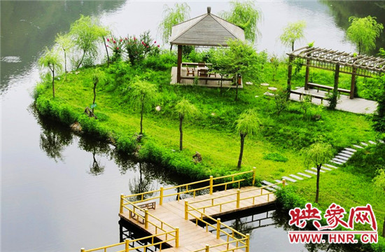 美不勝收 爬山、游園、賞奇觀（組圖）