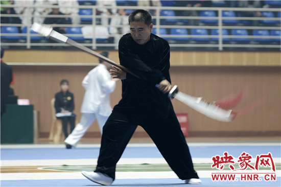 太極拳發(fā)源地齊聚英豪 全國公開賽上各展風流 太極拳發(fā)源地齊聚英豪 全國公開賽上各展風流