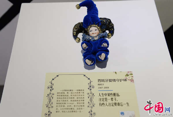 國內(nèi)首個失戀展亮相上海 女孩因失戀剪掉頭發(fā) 國內(nèi)首個失戀展亮相上海 女孩因失戀剪掉頭發(fā)