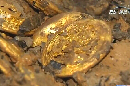 西漢?；韬蚰钩鰣D金餅187枚