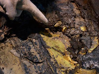 西漢?；韬钅箍脊牛菏赚F(xiàn)金板金餅