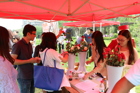 號(hào)牌、玫瑰一個(gè)不能少