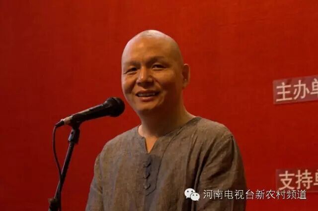 書畫家協(xié)會副主席，中國書畫家協(xié)會會員，河南省青年書法家，蘆荻