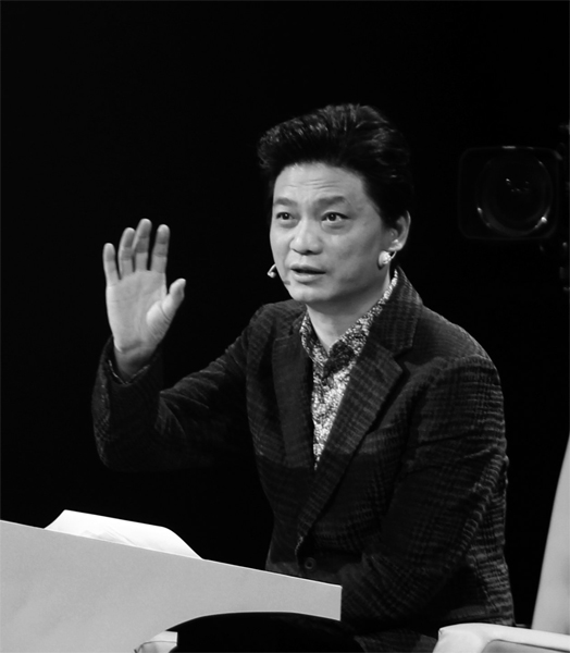 “希望女兒最好永遠不要交男朋友，最好把父親當男朋友?！贝抻涝φf。