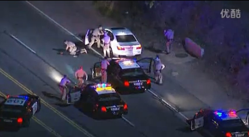 18歲中國(guó)留學(xué)生駕寶馬超速被警察追車