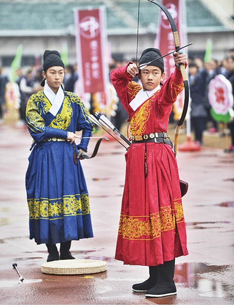 青少年傳統(tǒng)弓訓(xùn)現(xiàn)溫州 “射藝”帥氣好玩 青少年傳統(tǒng)弓訓(xùn)現(xiàn)溫州 “射藝”帥氣好玩