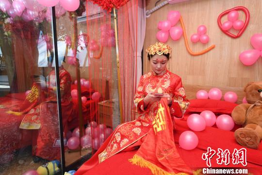 湖南長沙舉辦鏡面透明屋婚禮